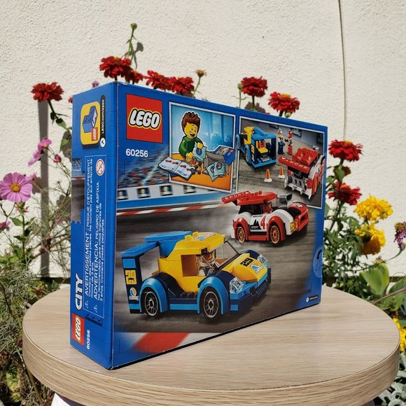 NEW LEGO City Racing Cars building set 60256 Car with Minifigures 190 pieces $25 - Picture 6 of 6